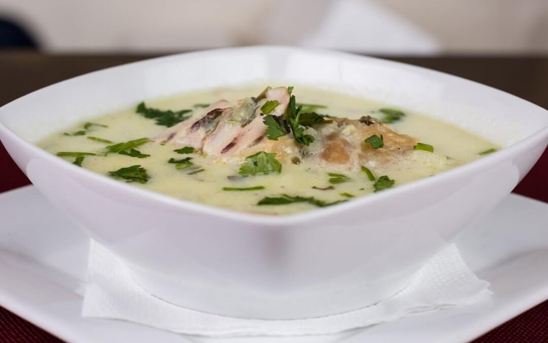 Soupe au poulet, aux herbes et aux épices