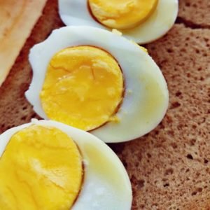 Oeufs à la Tanaisie du Ménagier 3